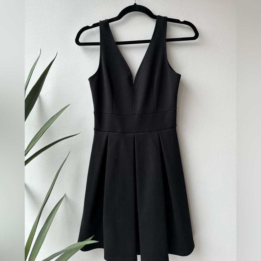 Super comfortable black dress 🖤